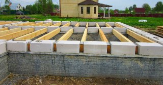 Фундамент для дома Балтийск. Заказать под ключ цена от 3293 руб/м3